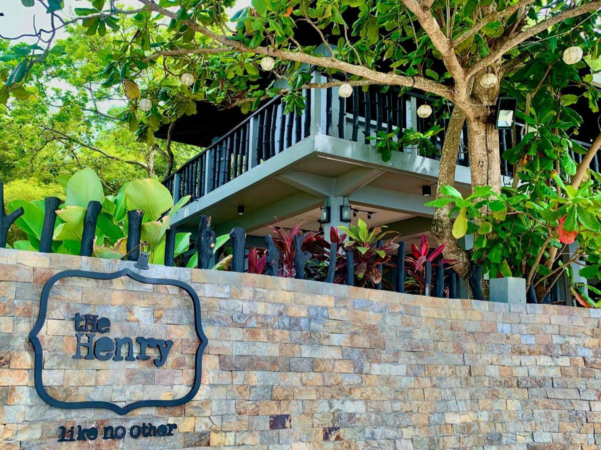 The Henry Resort Taramindu Laiya Batangas Exterior photo